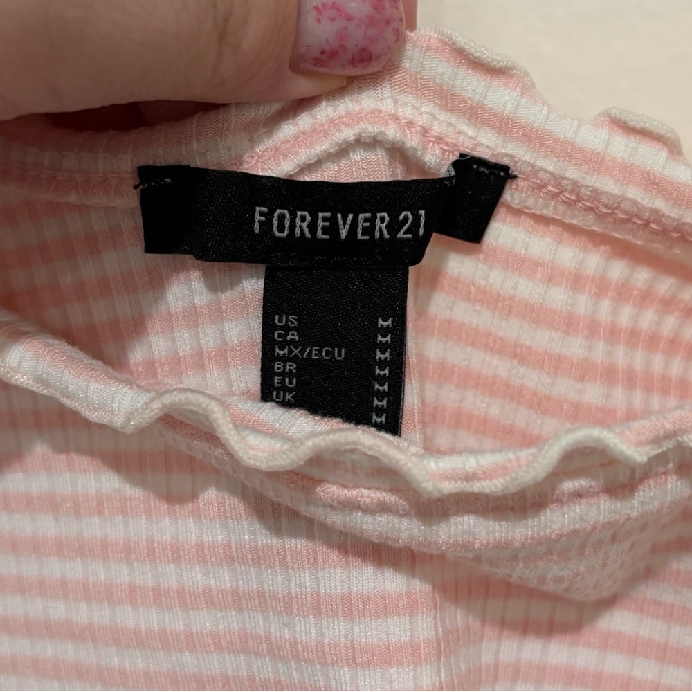 Forever 21 Pink Ruffle Top size medium - Picture 3 of 5